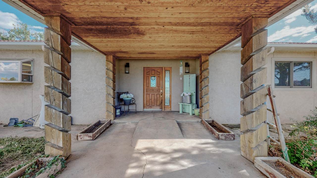 72 Lakeview Drive - Photo 1