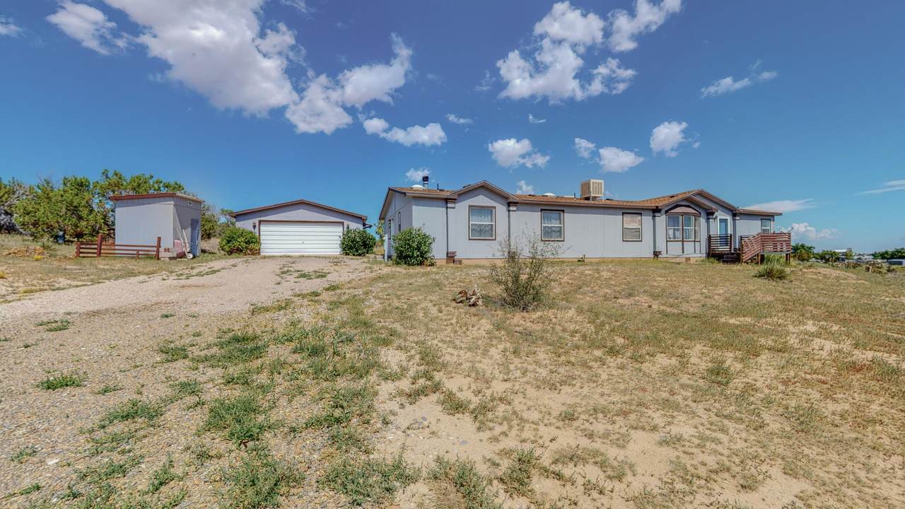 9 Prairie Moon Road - Photo 1