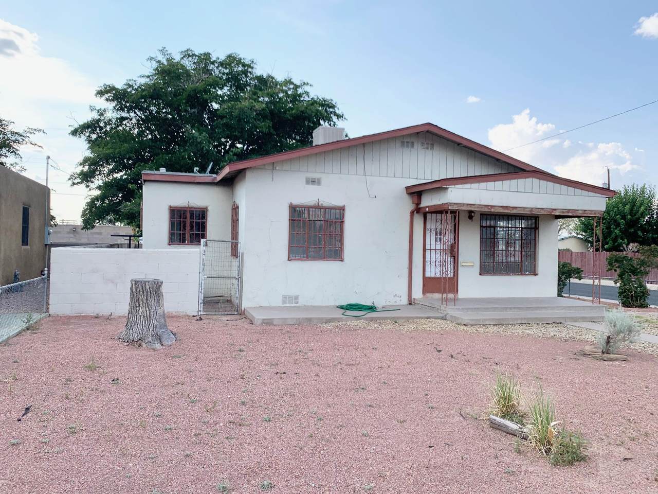 901 Palomas Drive - Photo 1