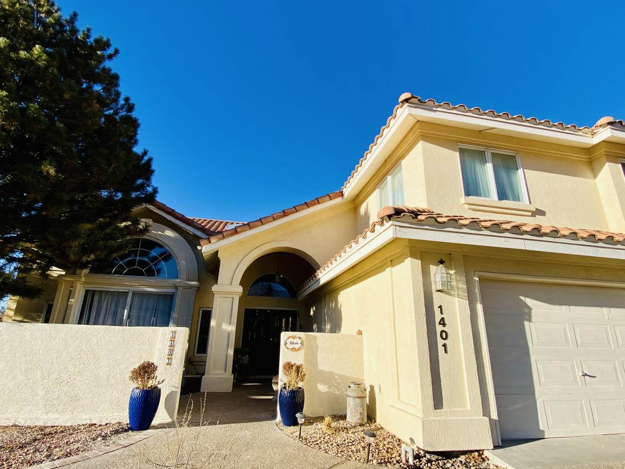 1401 Pinnacle View Drive - Photo 1