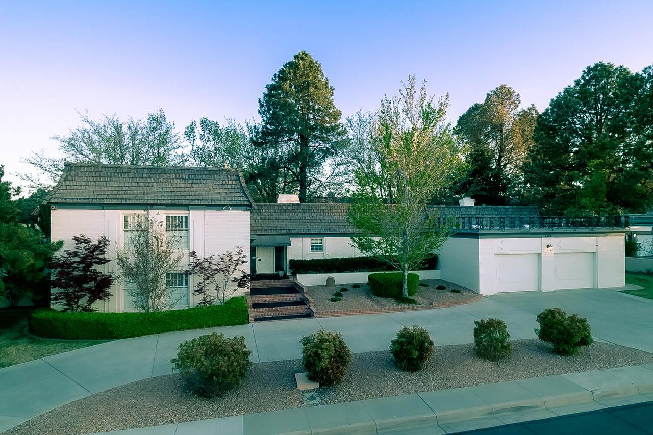 4400 Chinlee Avenue - Photo 1