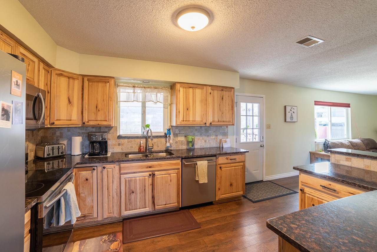 12701 Mountain View Avenue - Photo 1