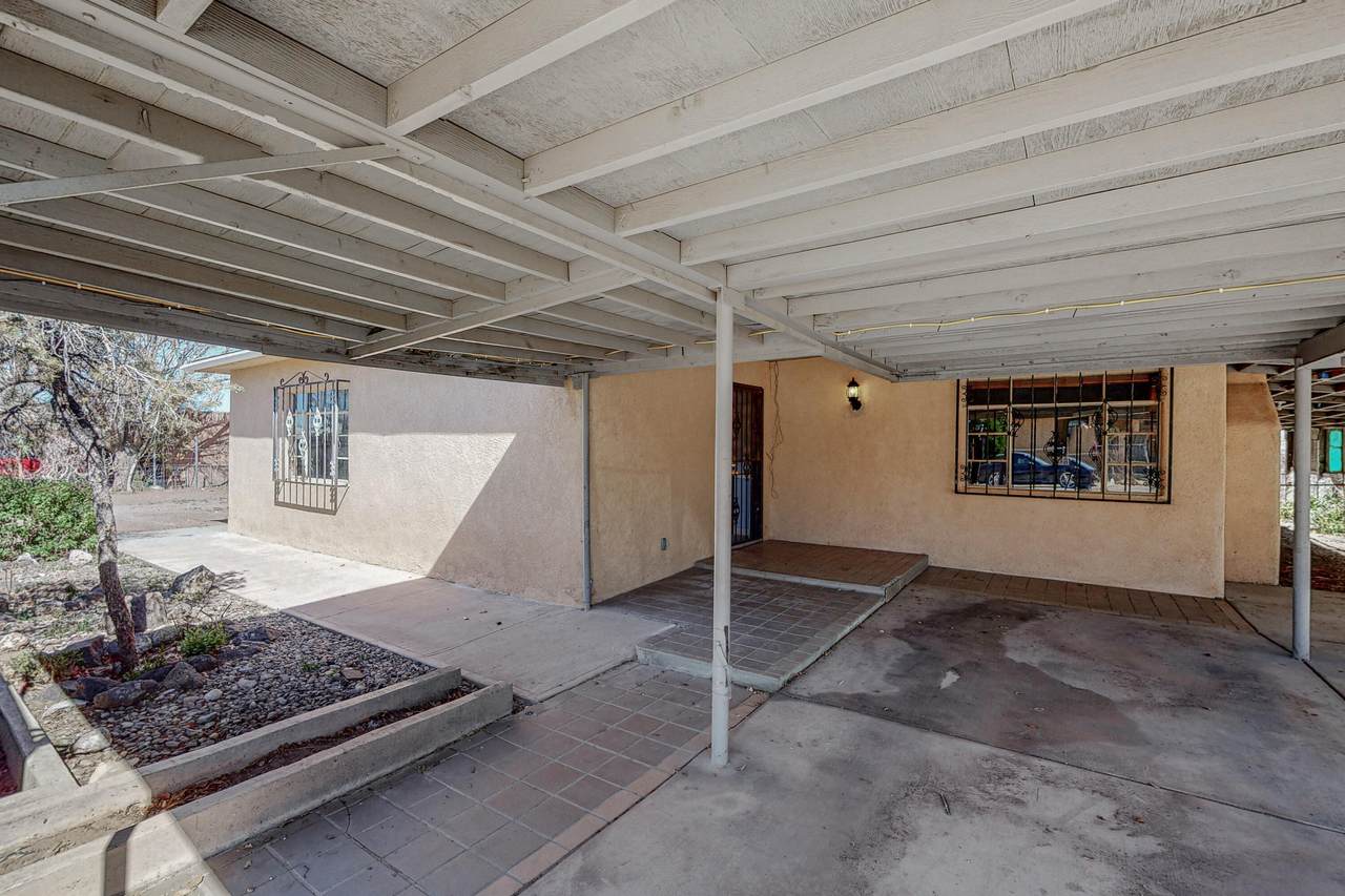 3111 Draxton Avenue - Photo 1