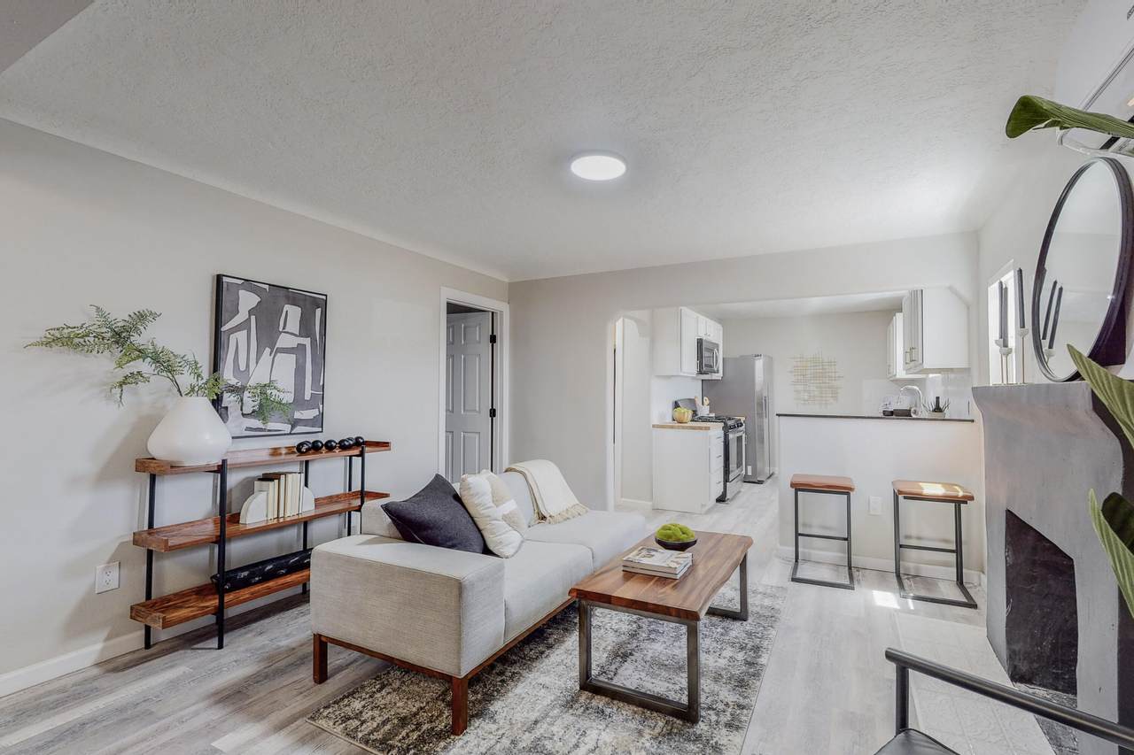 118 Alcazar Street - Photo 1