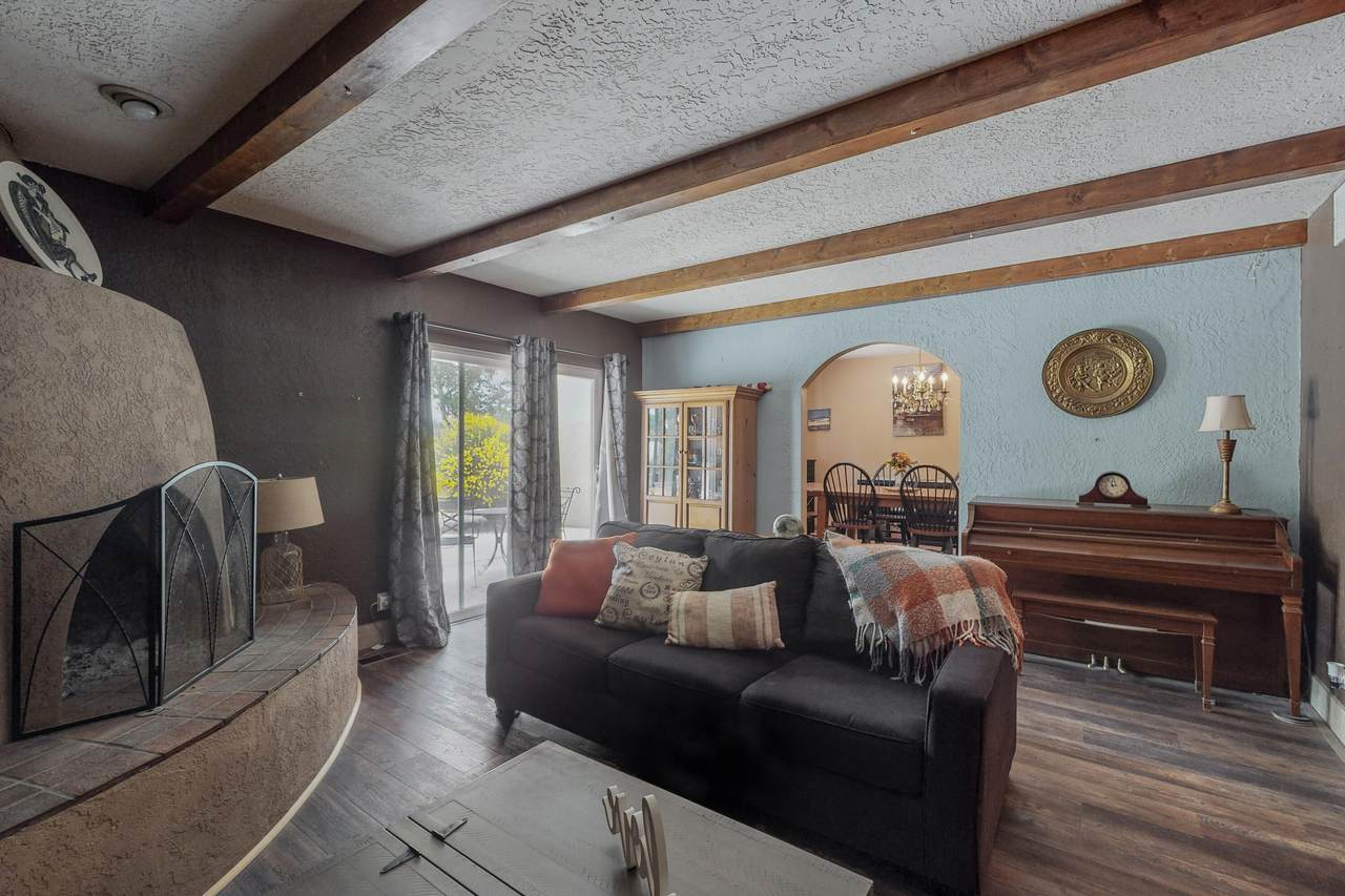 588 Applewood Road - Photo 1