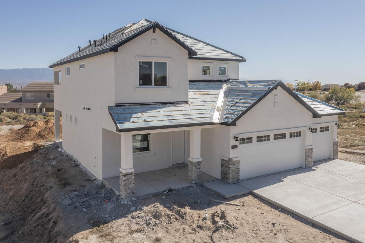 344 Pinnacle Drive - Photo 1