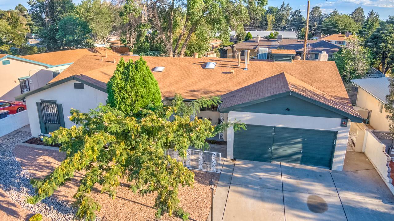 6912 Bellrose Avenue - Photo 1