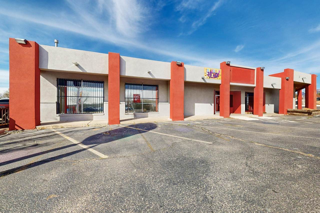 6405 Lomas Boulevard - Photo 1