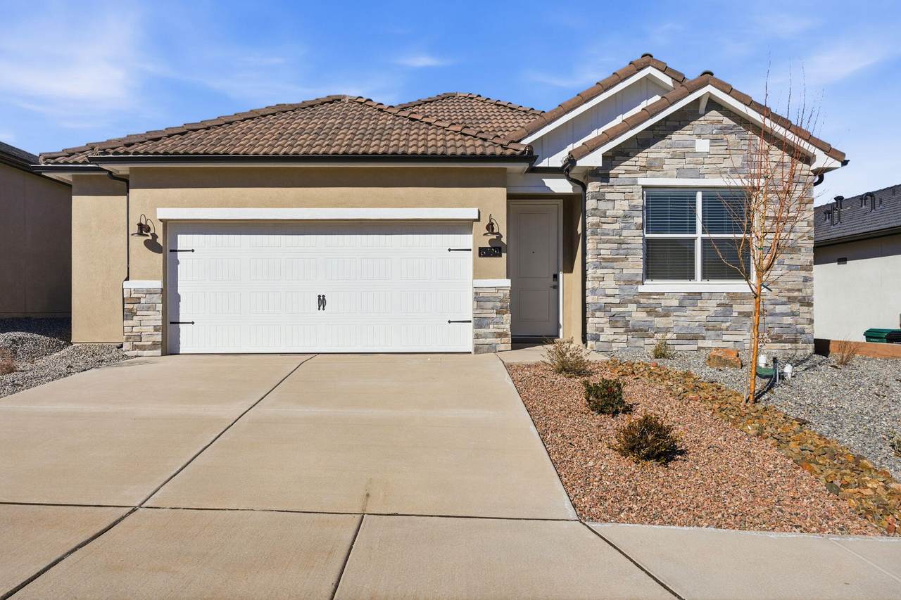 6729 Sydney Drive - Photo 1