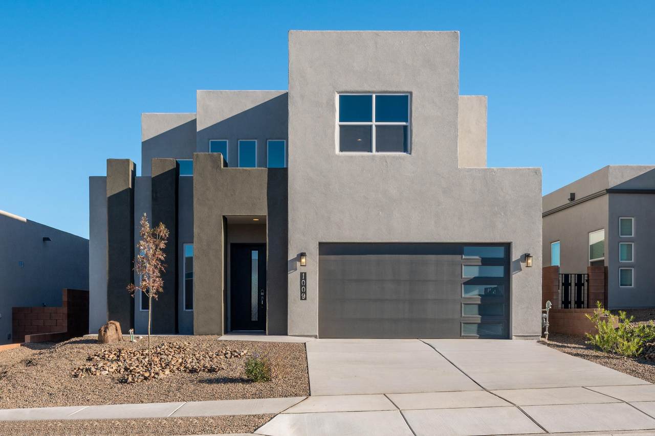 1009 Aleen Road - Photo 1