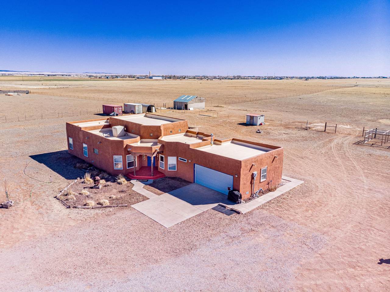 300 Thompson - Photo 1