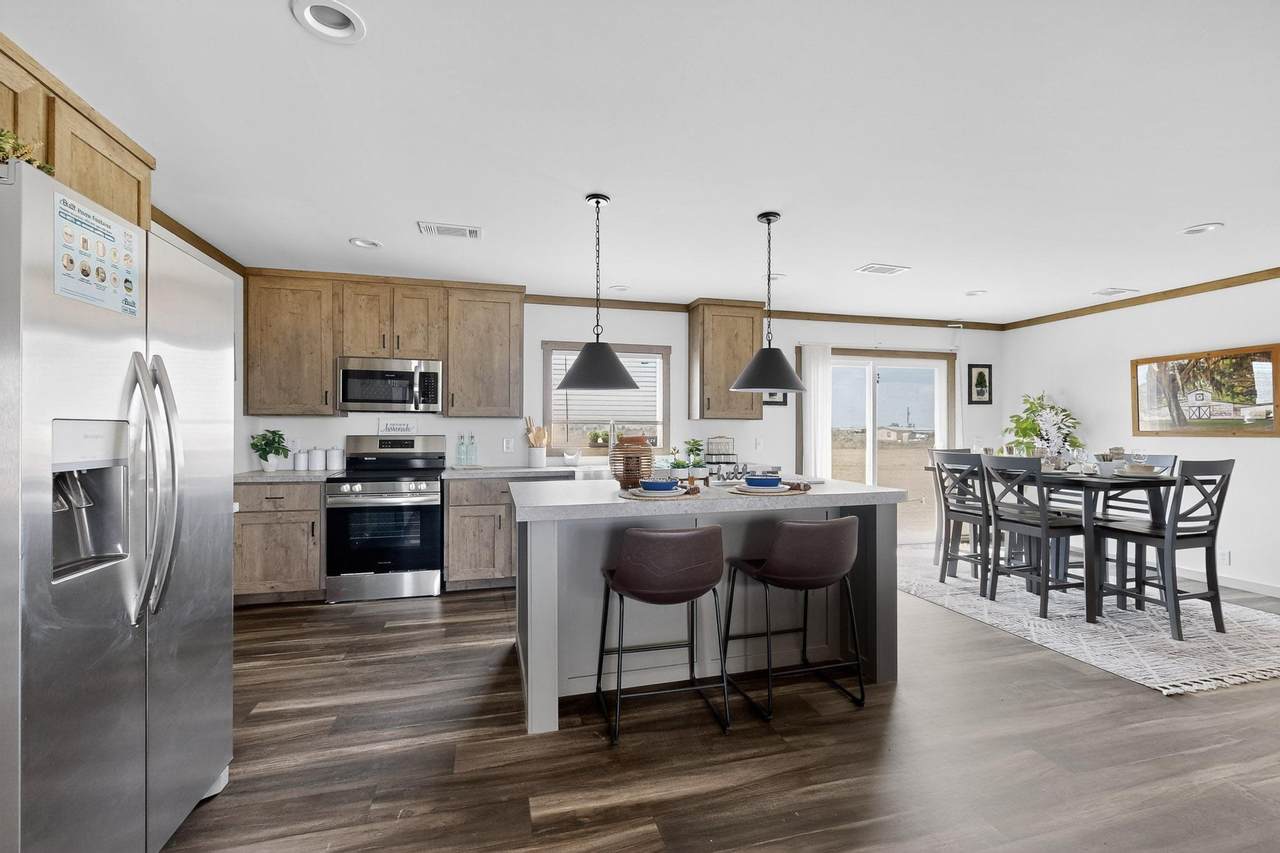 94 14th Avenue - Photo 1