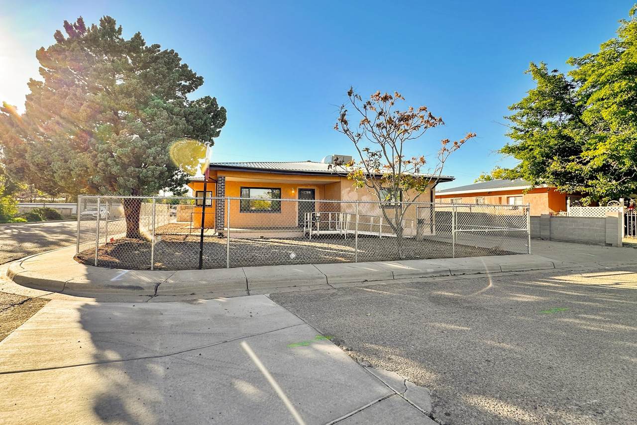 515 11th Street - Photo 1