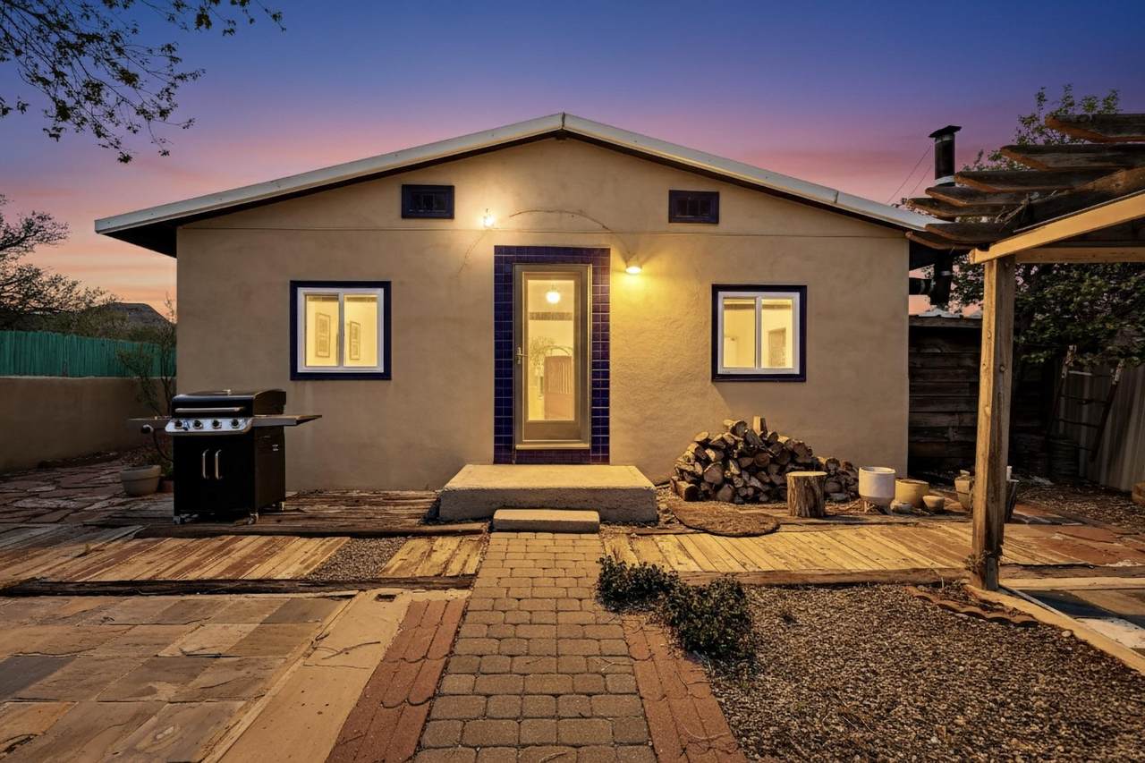 704 Elm Street - Photo 1