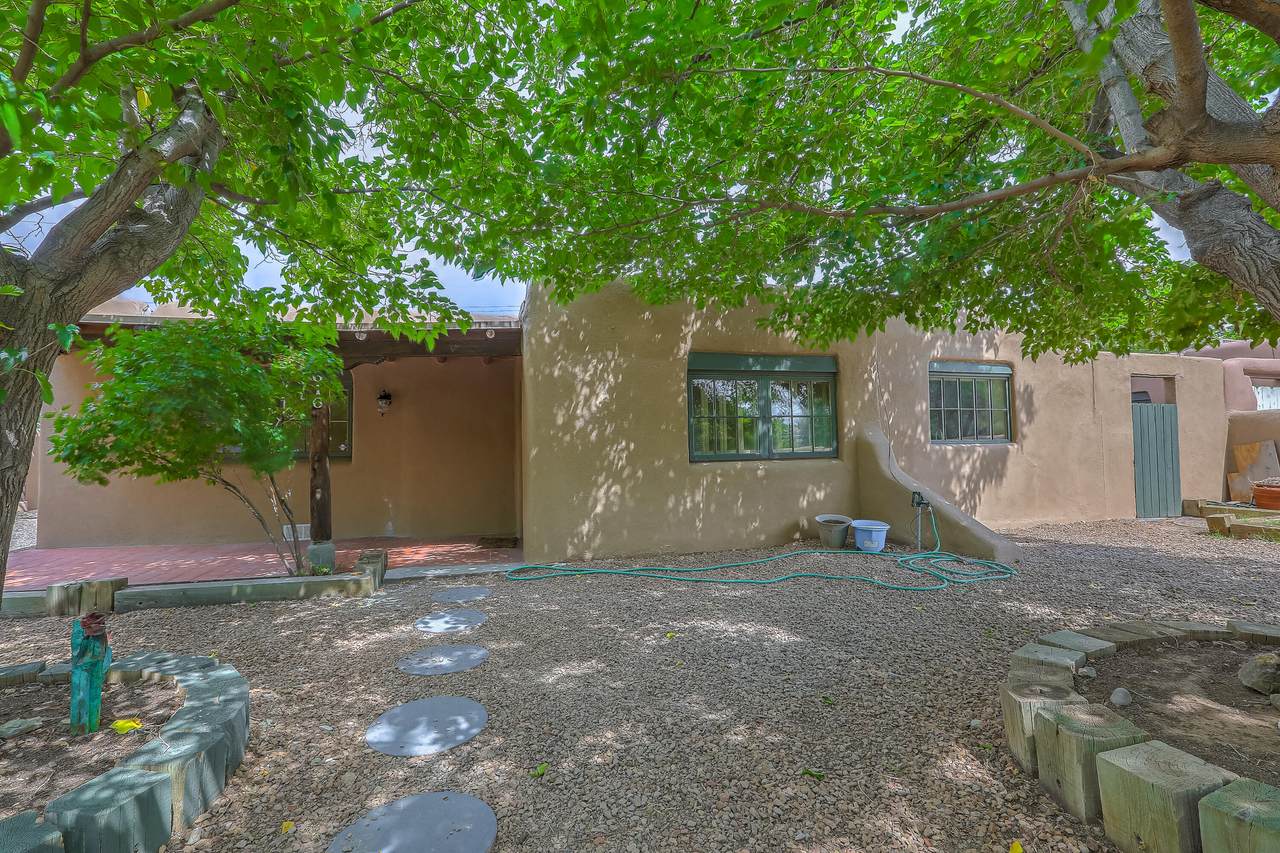 616 17th Street - Photo 1