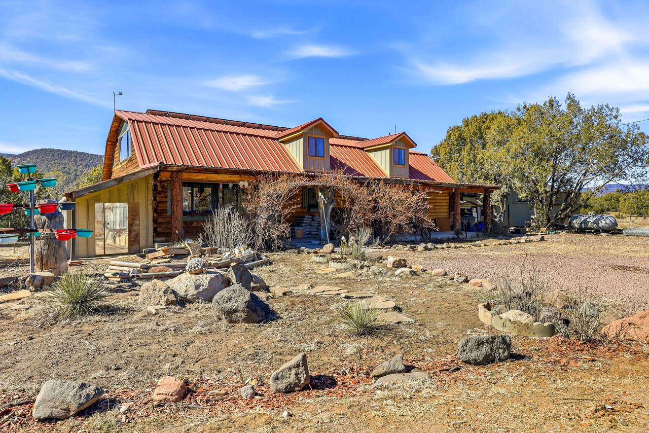 5 Western Avenue - Photo 1
