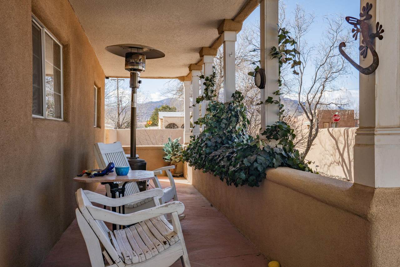 302 Fisher Avenue - Photo 1