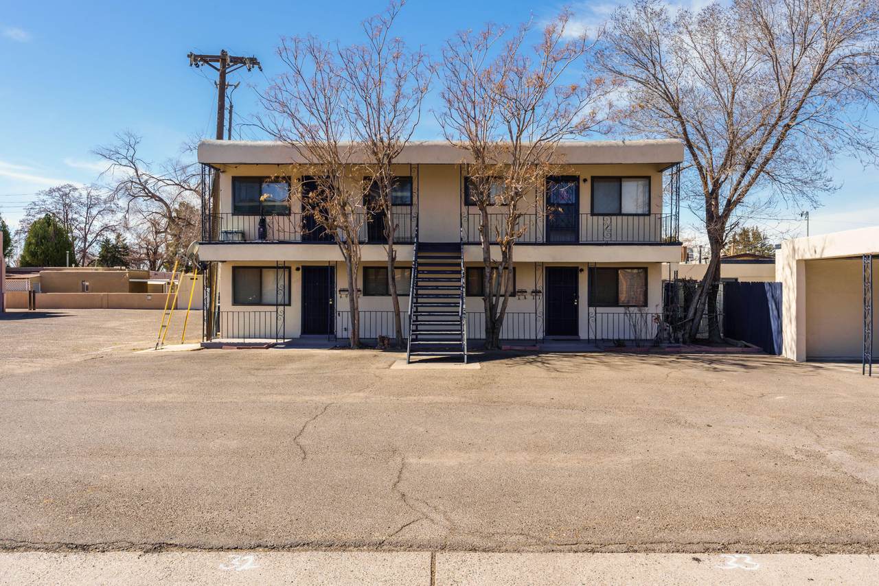 1005 Carlisle Boulevard - Photo 1