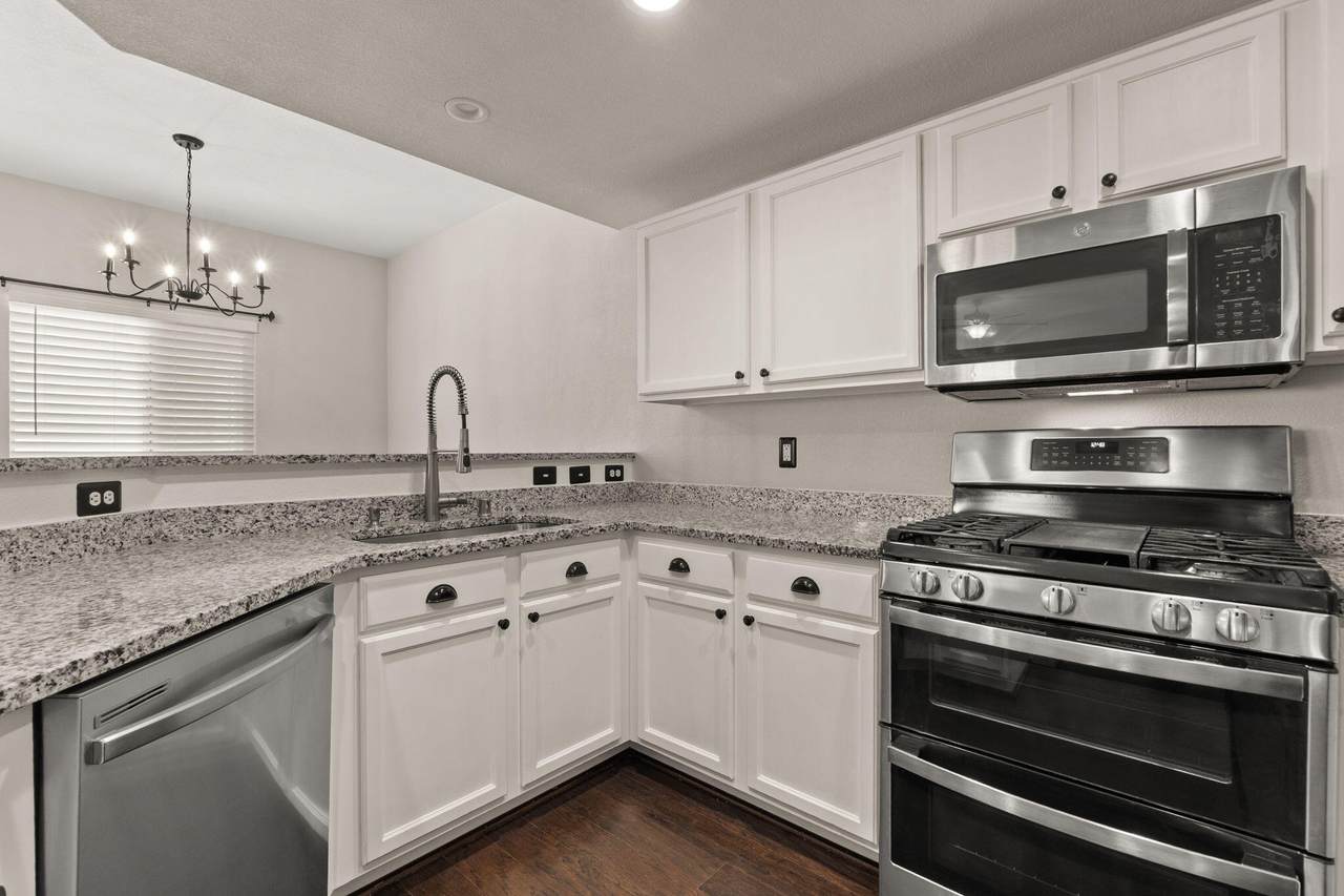 https://bt-photos.global.ssl.fastly.net/swmls/1280_boomver_2_1104743-2.jpg