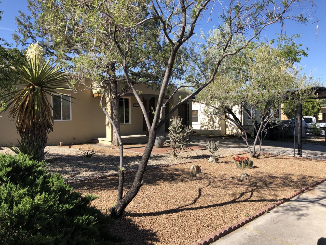 2718 Burton Avenue - Photo 1