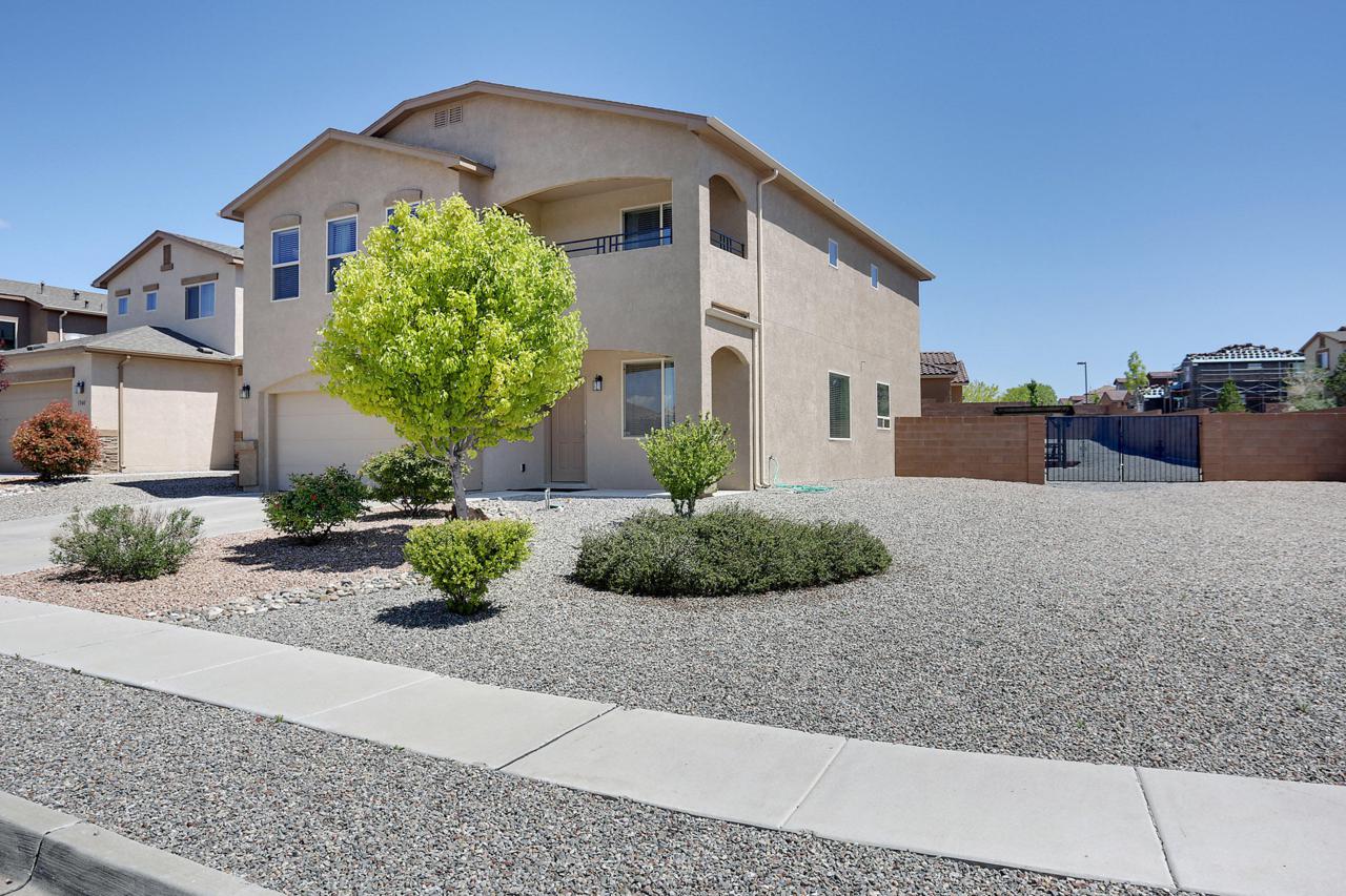 1344 Walsh Street - Photo 1
