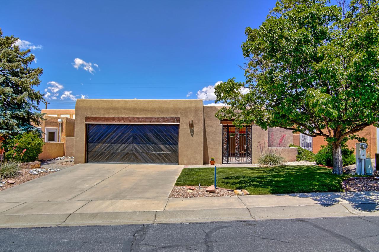 9123 Flushing Meadows Drive - Photo 1