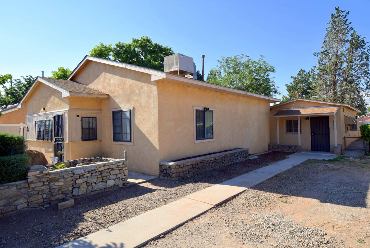 206 Montano Road - Photo 1