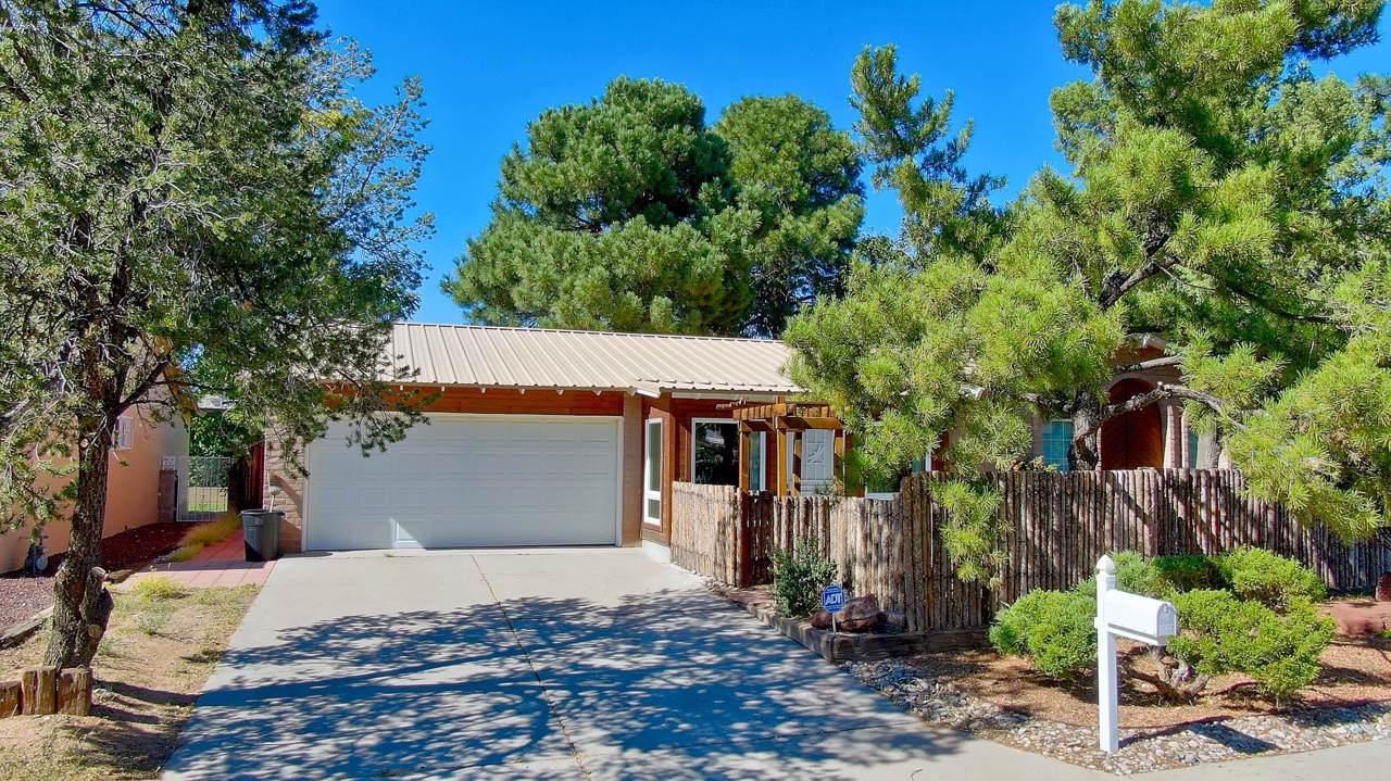 6213 Northland Avenue - Photo 1