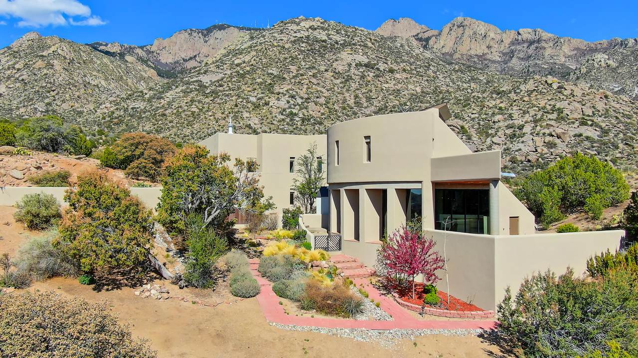 250 Spring Creek Place - Photo 1