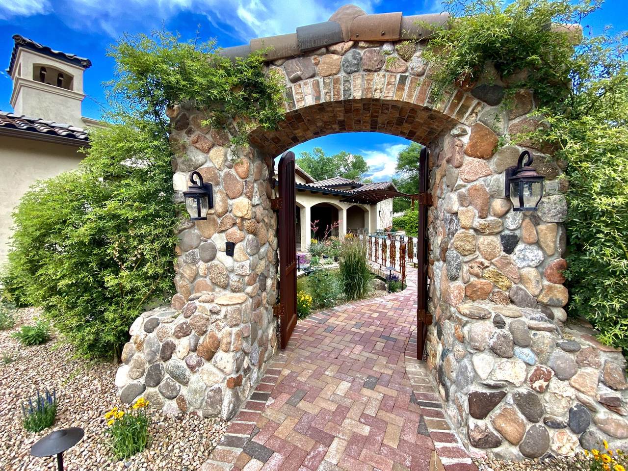 909 Terra Bella Court - Photo 1