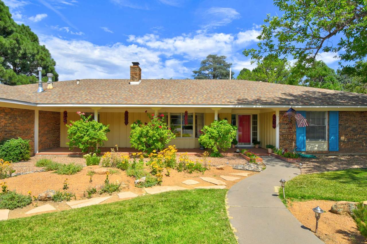 600 Sierra Drive - Photo 1