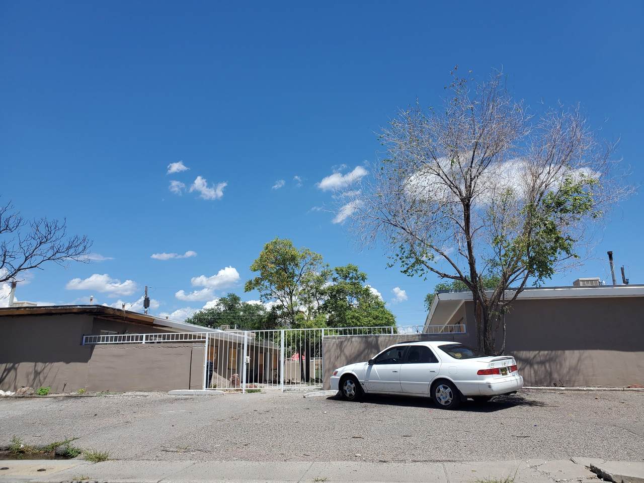 308-312 Charleston Street - Photo 1