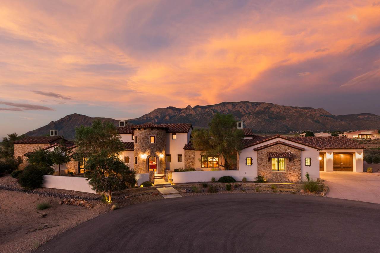 8906 Paramount Court - Photo 1