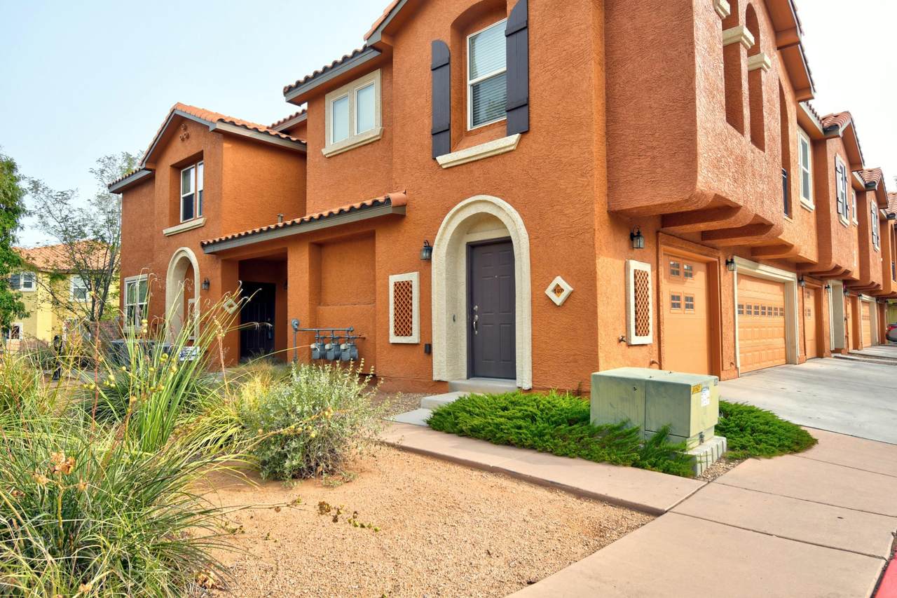 601 Menaul Boulevard - Photo 1