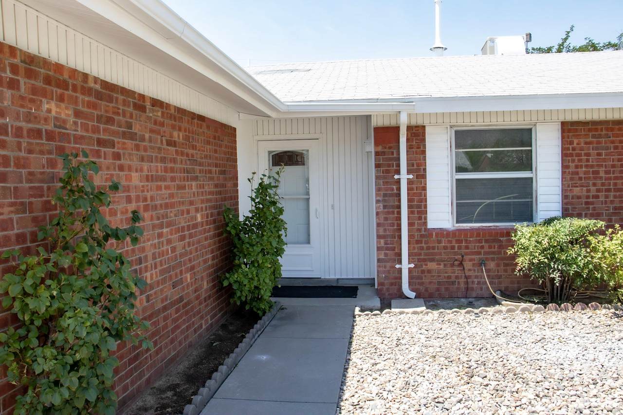 833 Eastridge Drive - Photo 1