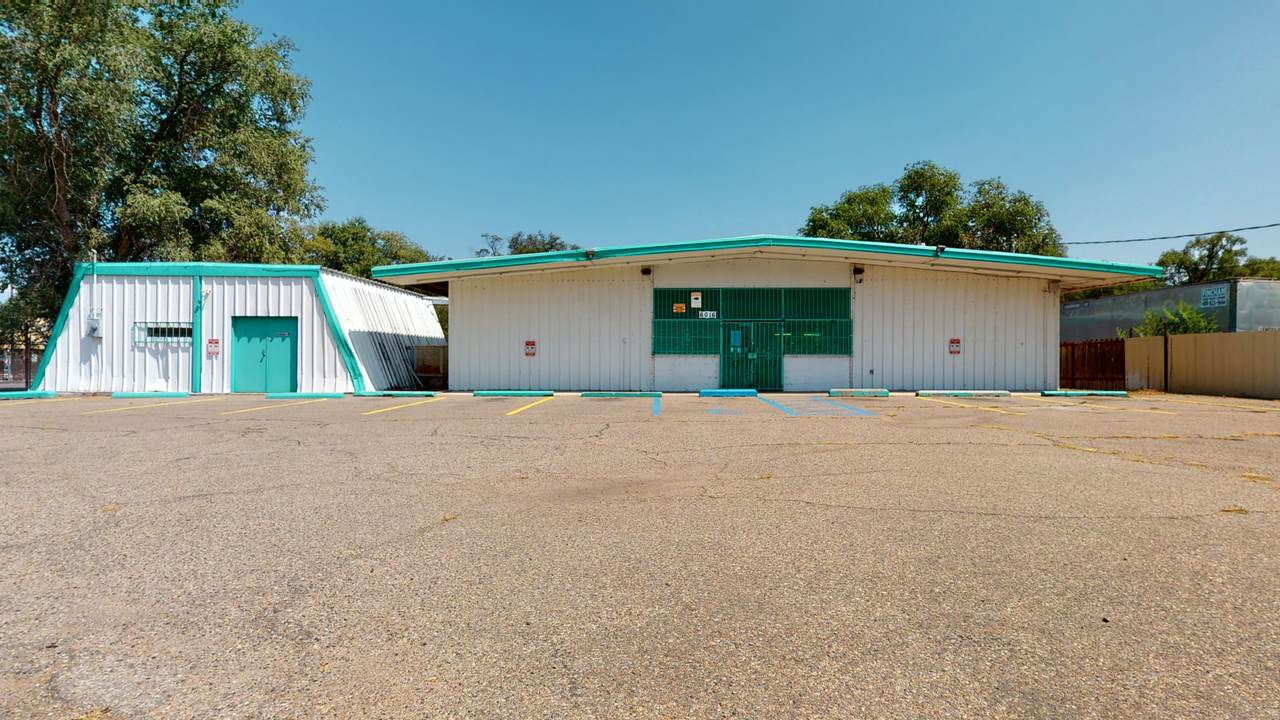 6016 Isleta Boulevard - Photo 1