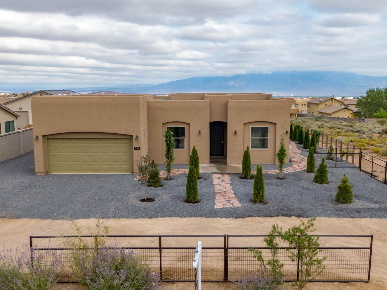 524 8TH Street - Photo 1