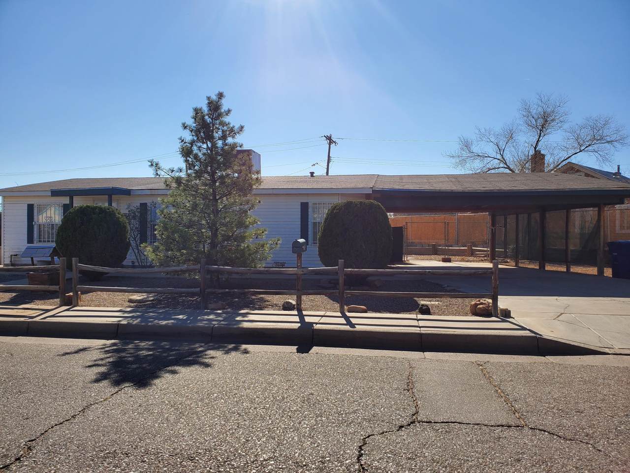 612 Los Arboles Avenue - Photo 1