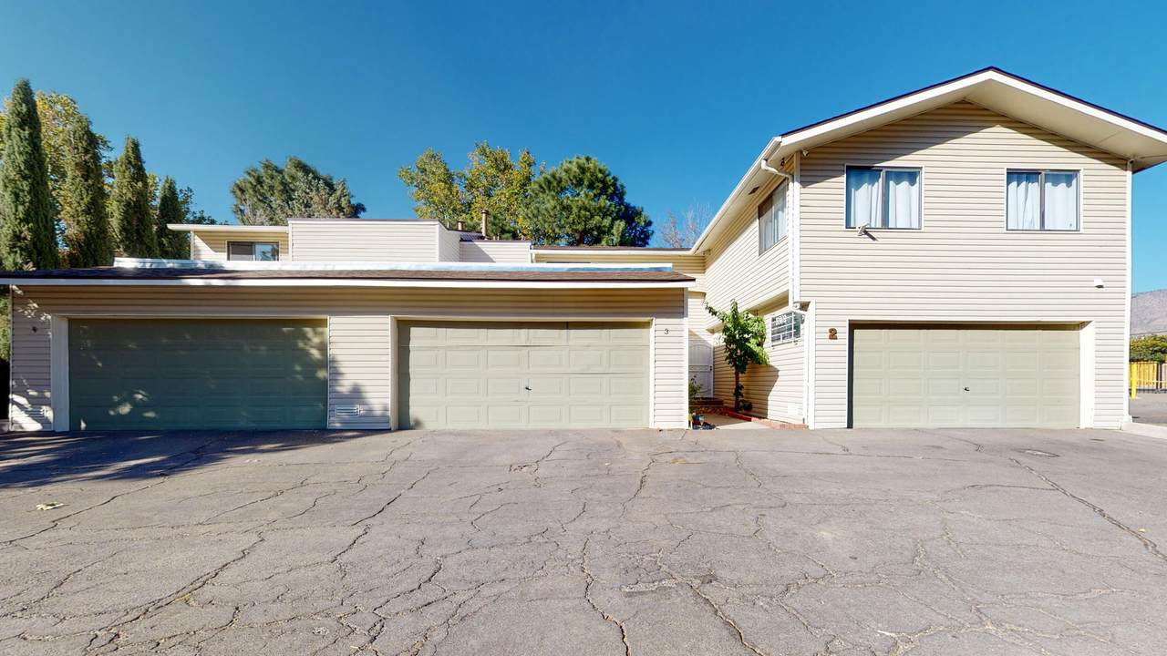 4 Lakeshore Drive - Photo 1
