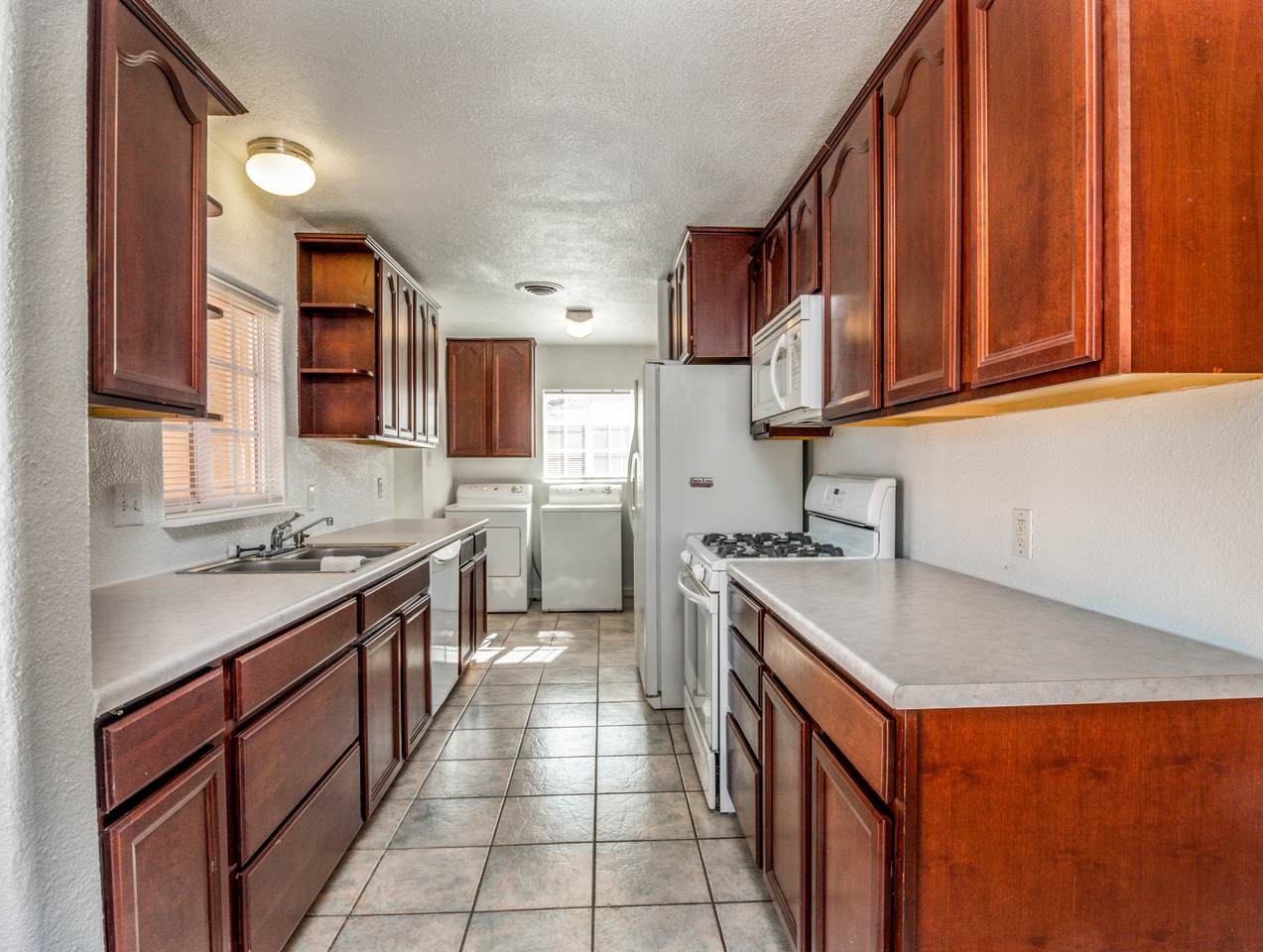 1914 Ridgecrest Drive - Photo 1