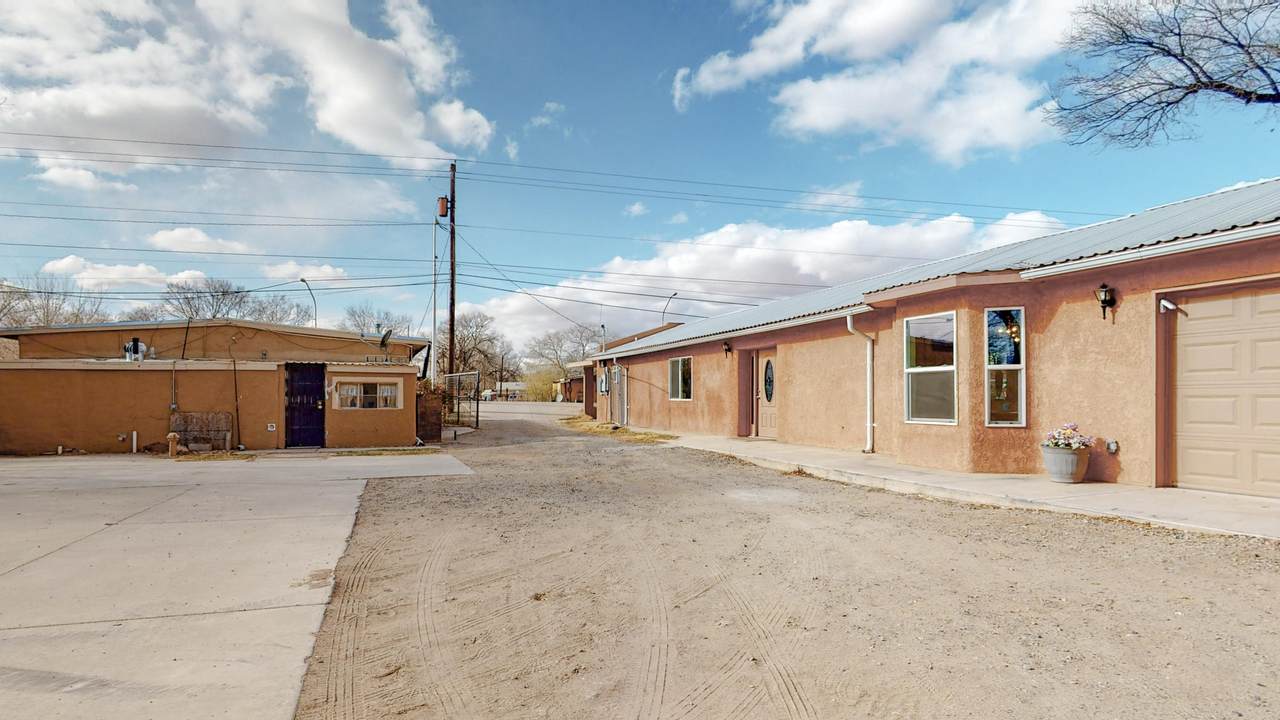 3479 3481 Main Street - Photo 1
