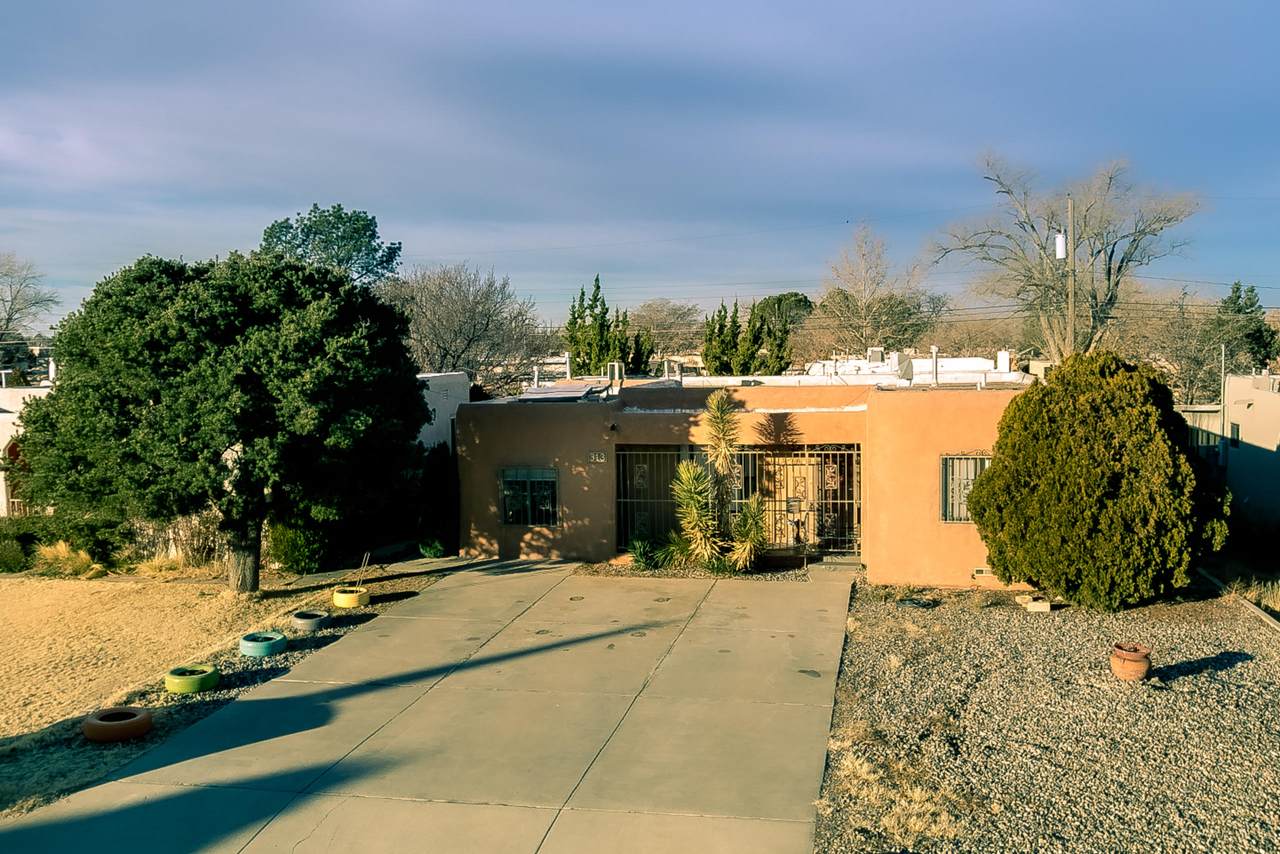 313 Manzano Street - Photo 1