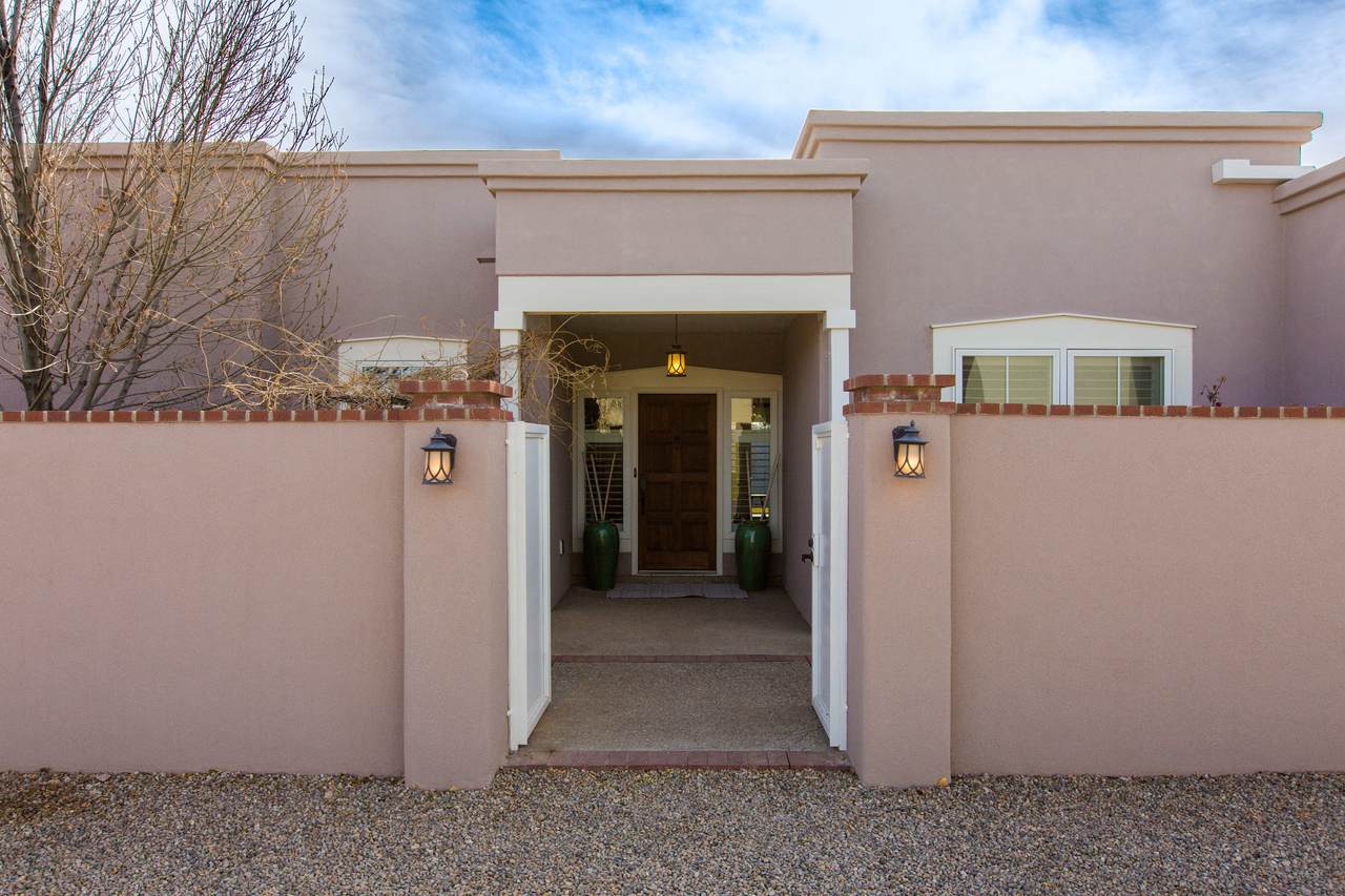 5106 Guadalupe Trail - Photo 1