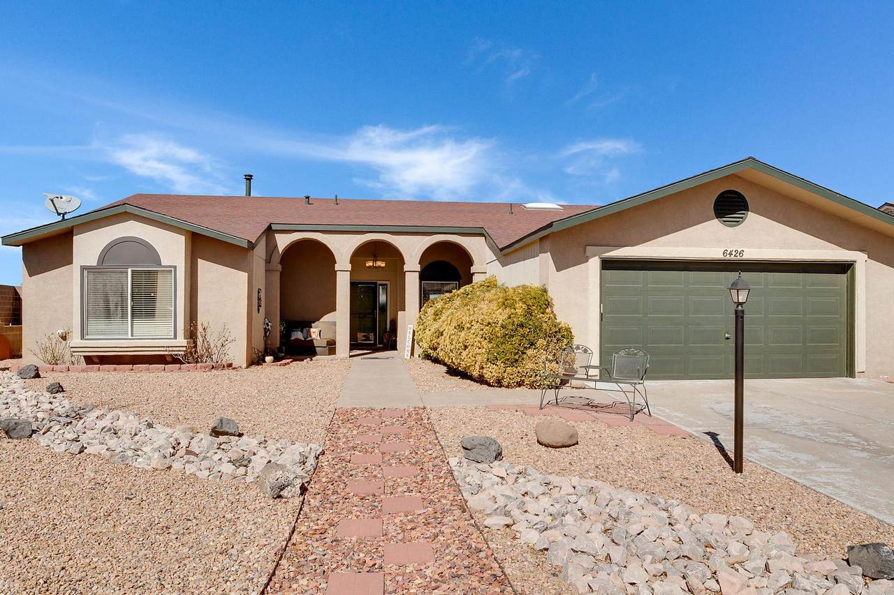 6426 Roadrunner Loop - Photo 1
