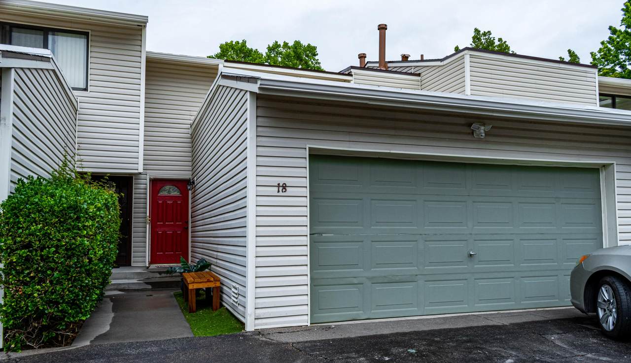 18 Lakeshore Drive - Photo 1