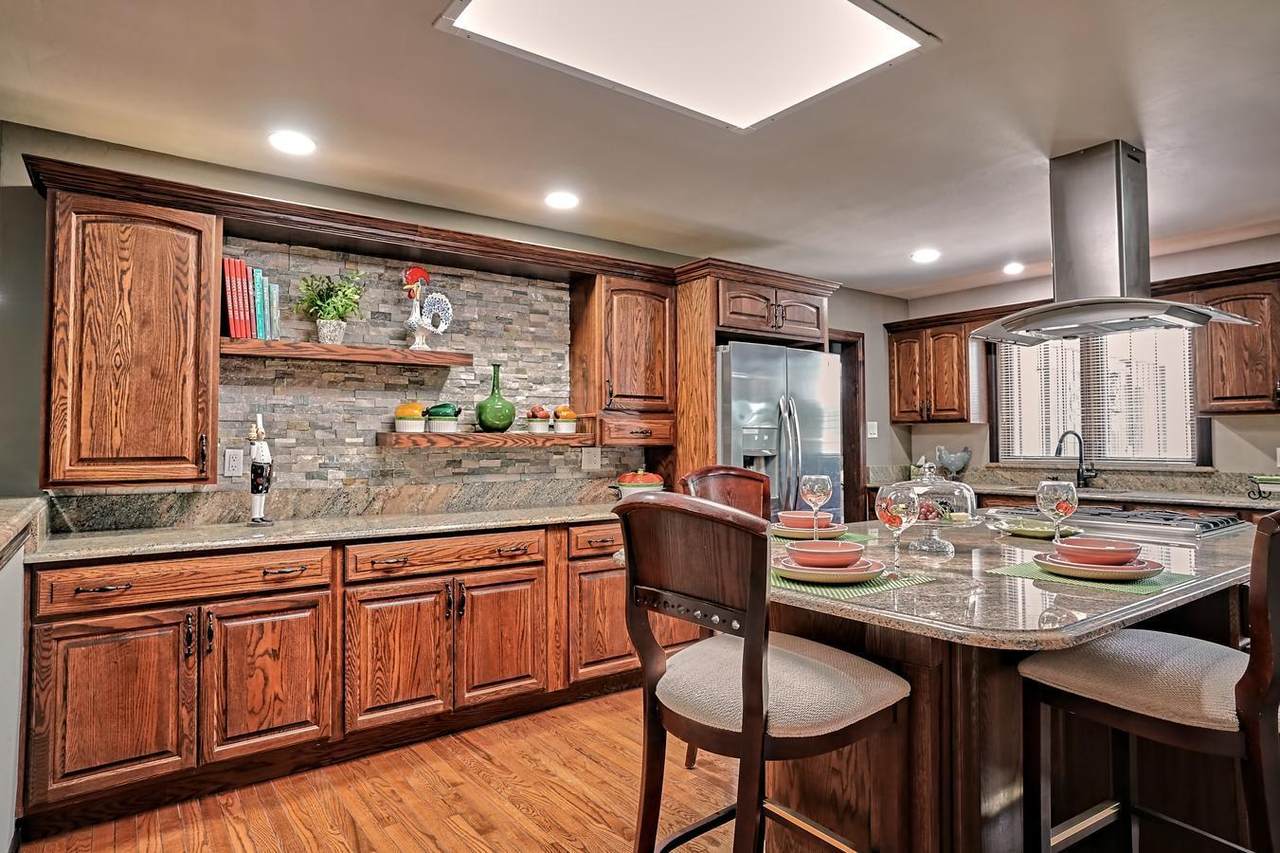 1518 Wellesley Drive - Photo 1