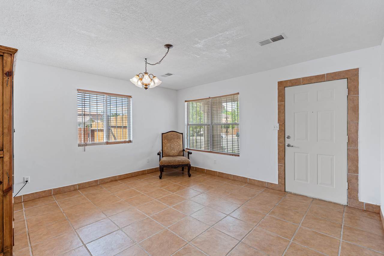 10701 Stonebrook Place - Photo 1