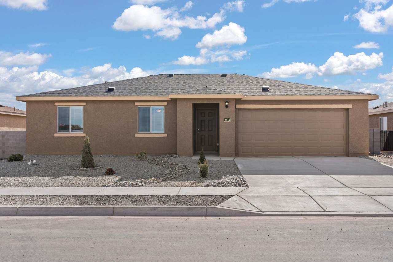2416 Desi Loop - Photo 1