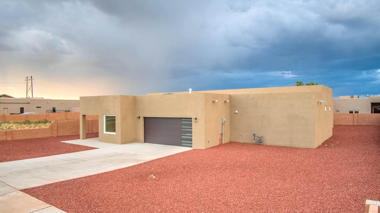 7919 Mauna Loa Drive - Photo 1