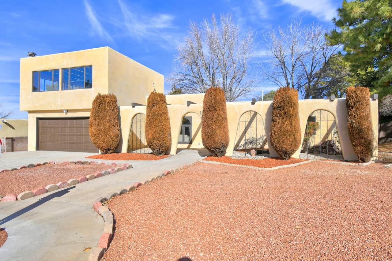 1026 Santa Ana Avenue - Photo 1